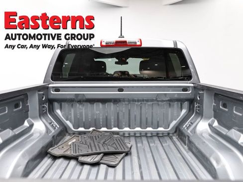 Used 2024 Chevrolet Colorado W/T RWD image 9