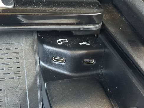 Used 2021 Mercedes-Benz GLE 450 4MATIC image 24