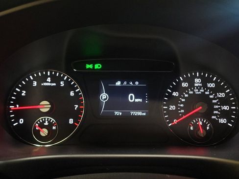 Used 2018 Kia Sorento FWD image 23