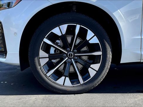 New 2026 Volvo XC60 B5 Plus w/ Protection Package Premier image 14
