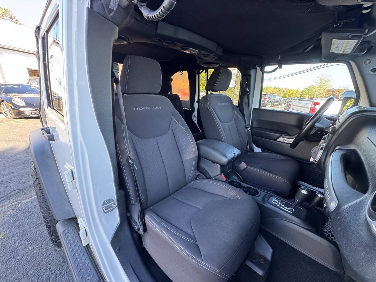 Used 2013 Jeep Wrangler Unlimited Rubicon AWD/4WD image 15