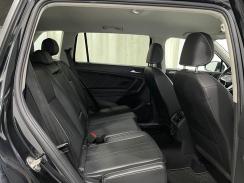 Used 2022 Volkswagen Tiguan SE AWD/4WD image 29