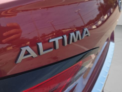Used 2023 Nissan Altima 2.5 SV FWD image 16