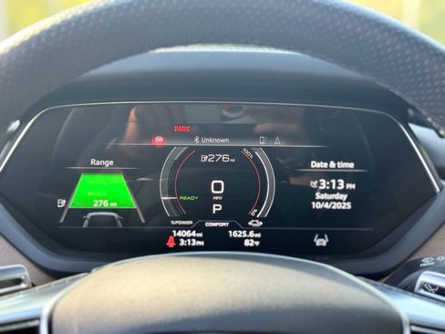 Used 2023 Audi e-tron GT Prestige w/ Prestige Package image 23