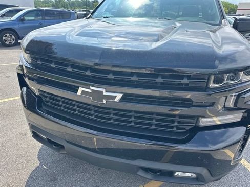 Used 2020 Chevrolet Silverado 1500 RST AWD/4WD image 2