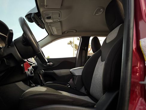 Used 2014 Jeep Cherokee Latitude w/ Trailer Tow Group image 15