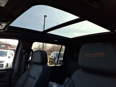 New 2026 Chevrolet Suburban High Country w/ Sun And Tow Package AWD/4WD image 8