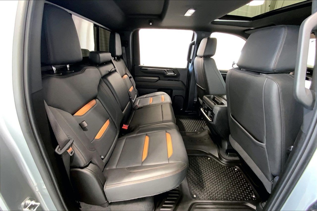 Used 2024 GMC Sierra 2500 AT4 w/ AT4 Premium Plus Package AWD/4WD image 20