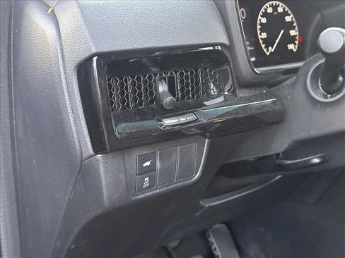 Used 2024 Honda CR-V EX-L image 18