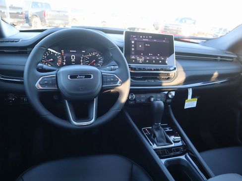 New 2026 Jeep Compass Latitude image 2