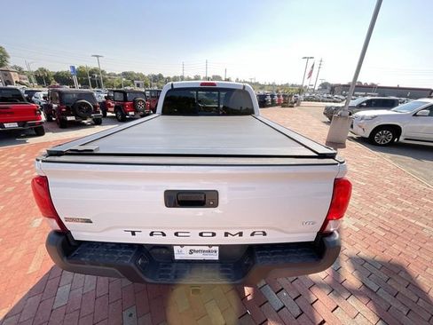 Used 2016 Toyota Tacoma TRD Off-Road w/ Towing Package AWD/4WD image 30