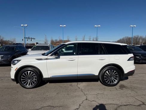 Used 2023 Lincoln Aviator AWD w/ Premium Package image 7