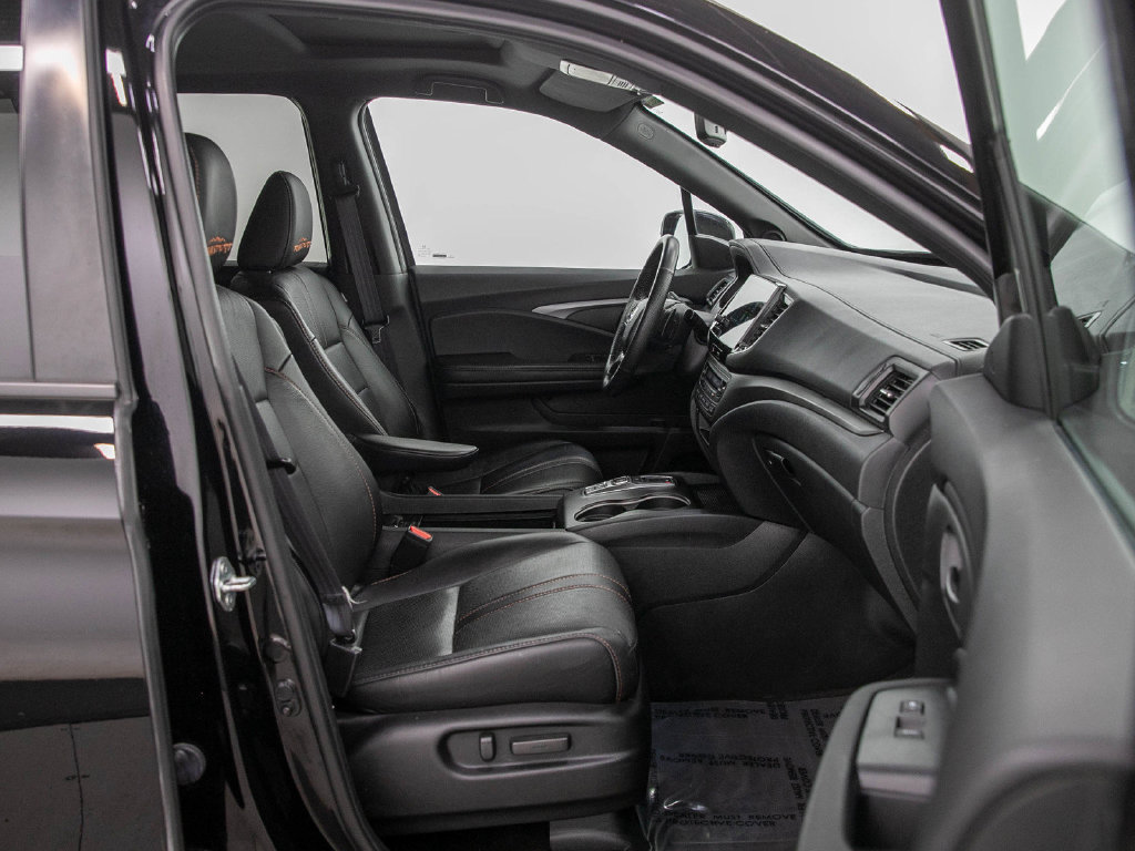 Used 2023 Honda Passport TrailSport image 12