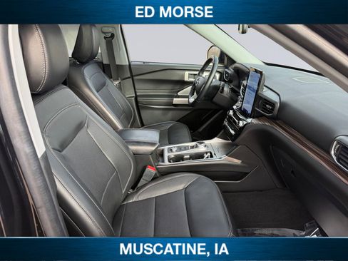 Certified 2022 Ford Explorer Limited w/ Limited Technology Package image 15