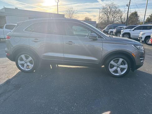 Used 2017 Lincoln MKC Premiere image 5