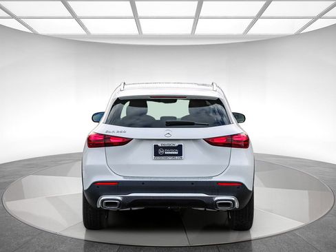 Certified 2025 Mercedes-Benz GLA 250 image 3