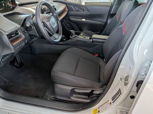 Used 2025 Toyota Prius Plug-In Hybrid FWD image 11