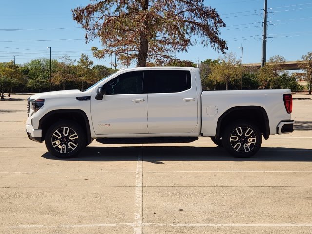 Used 2024 GMC Sierra 1500 AT4 w/ Technology Package AWD/4WD image 4