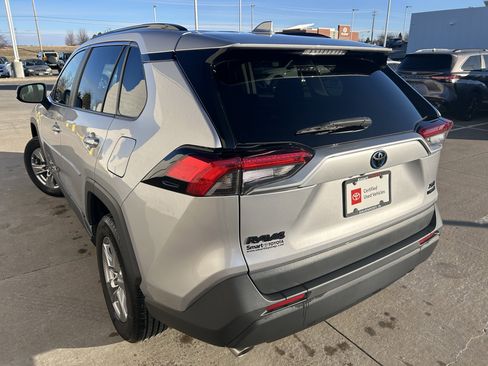 Used 2024 Toyota RAV4 XLE w/ Convenience Package image 4