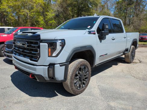 Certified 2024 GMC Sierra 2500 AT4 w/ AT4 Preferred Package image 3