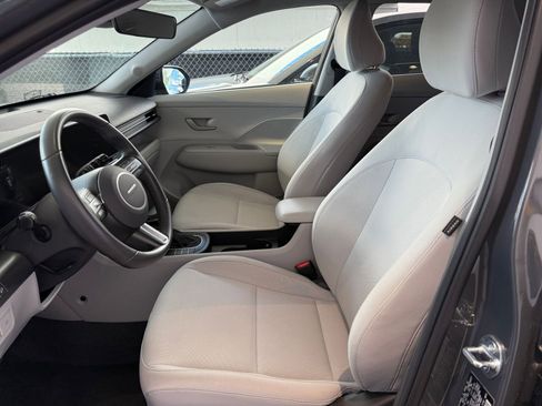 Used 2025 Hyundai Kona SEL image 27