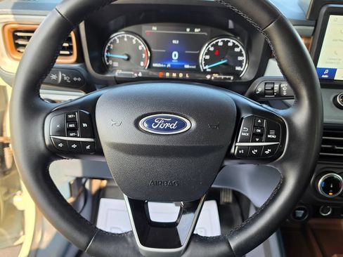Used 2023 Ford Maverick Lariat w/ Lariat Luxury Package AWD/4WD image 17