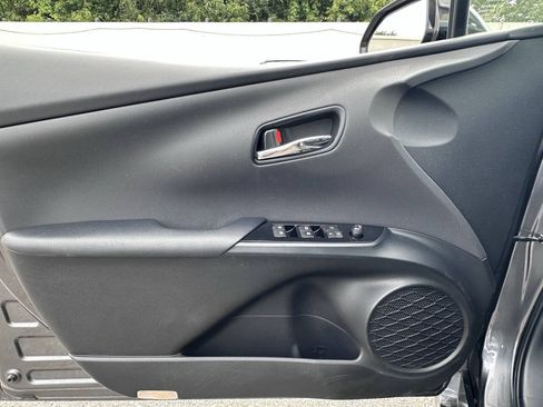 Used 2017 Toyota Prius Three Touring FWD image 34