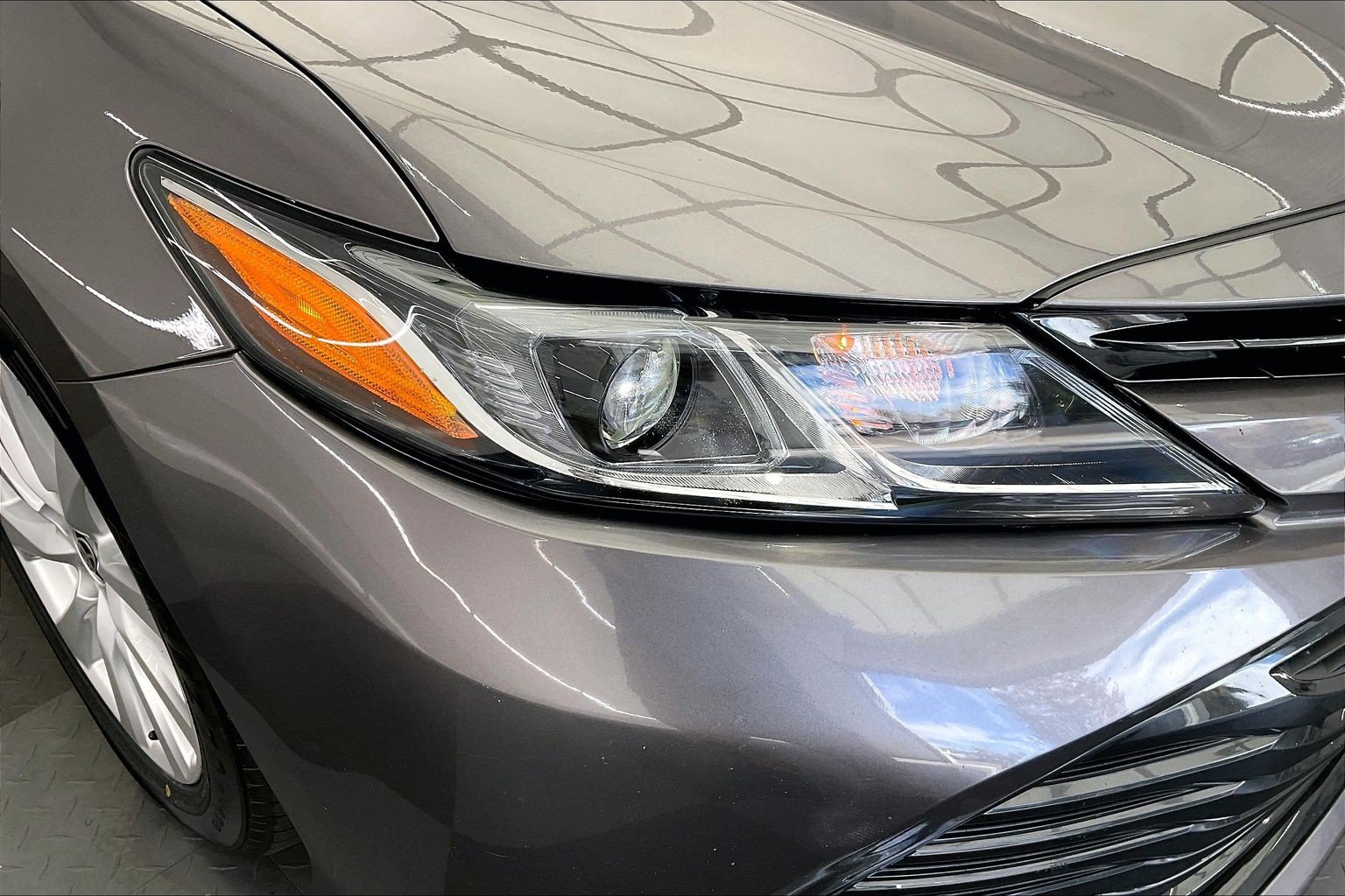 Used 2020 Toyota Camry LE FWD image 28