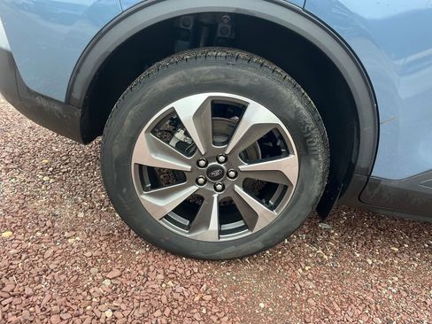 Used 2023 Ford Escape Platinum image 5