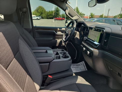 Used 2025 GMC Sierra 1500 SLE AWD/4WD image 25