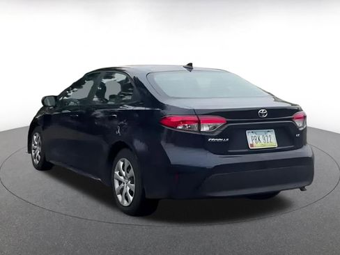 Used 2025 Toyota Corolla LE image 14