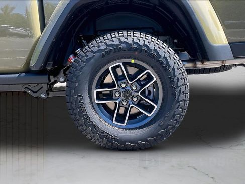 New 2026 Jeep Gladiator Mojave AWD/4WD image 32