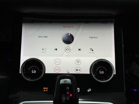 Used 2020 Land Rover Range Rover Evoque SE image 26