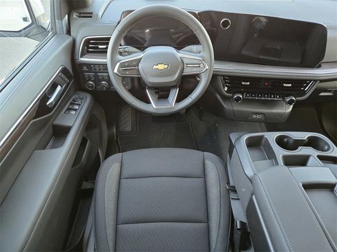 New 2026 Chevrolet Tahoe LS image 5