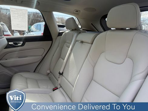 Certified 2023 Volvo XC60 B5 Plus w/ Climate Package AWD/4WD image 22
