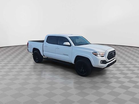 Used 2021 Toyota Tacoma SR5 RWD image 2