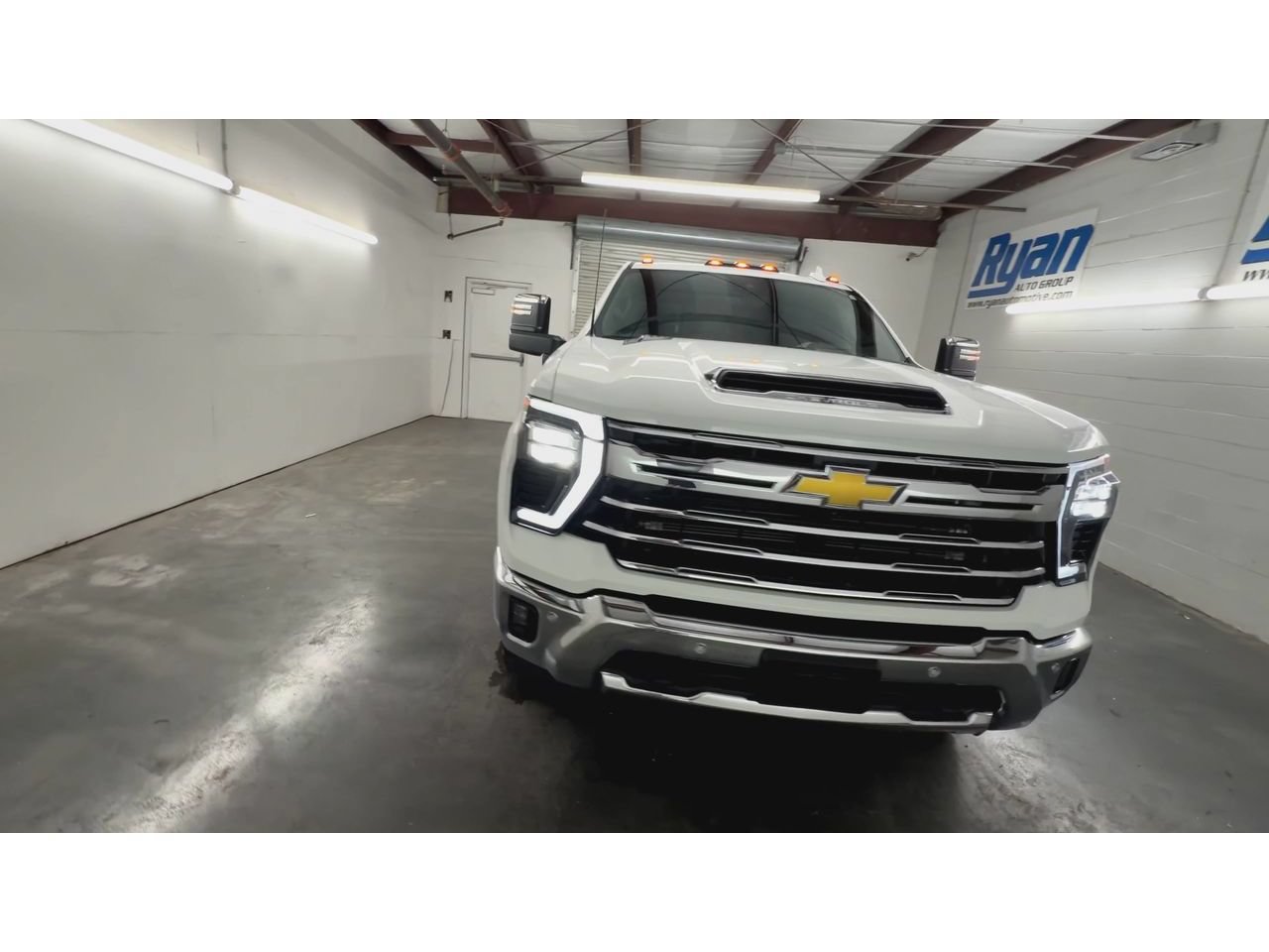 Certified 2025 Chevrolet Silverado 2500 LTZ w/ LTZ Premium Texas Edition AWD/4WD image 3