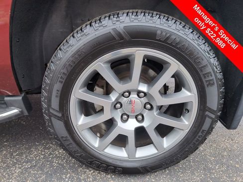 Used 2016 GMC Yukon Denali w/ Enhanced Security Package image 24