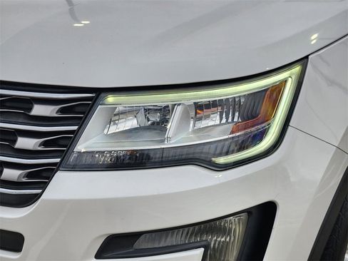 Used 2017 Ford Explorer Limited w/ Equipment Group 301A image 9