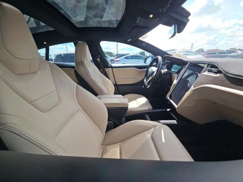 Used 2016 Tesla Model S 70 RWD image 6