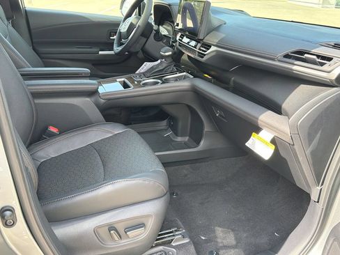 New 2026 Toyota Sienna Platinum AWD/4WD image 13