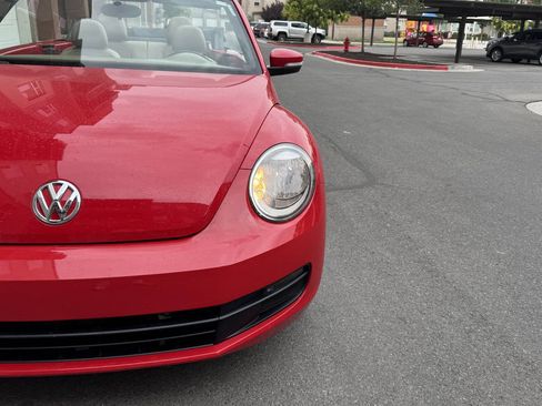 Used 2015 Volkswagen Beetle 1.8T FWD image 20