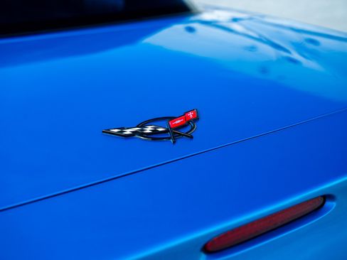 Used 2000 Chevrolet Corvette Coupe w/ Lighting Pkg RWD image 23