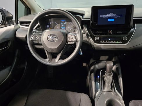 Used 2023 Toyota Corolla LE image 9