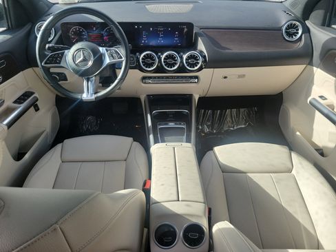 Used 2025 Mercedes-Benz GLA 250 image 13