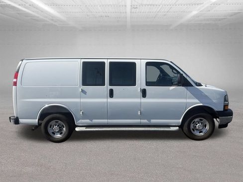 Used 2025 Chevrolet Express 2500 w/ Driver Convenience Package RWD image 2
