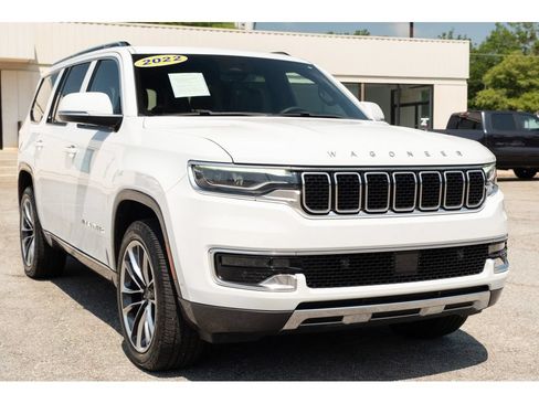 Used 2022 Jeep Wagoneer Series III w/ Premium Group I AWD/4WD image 35