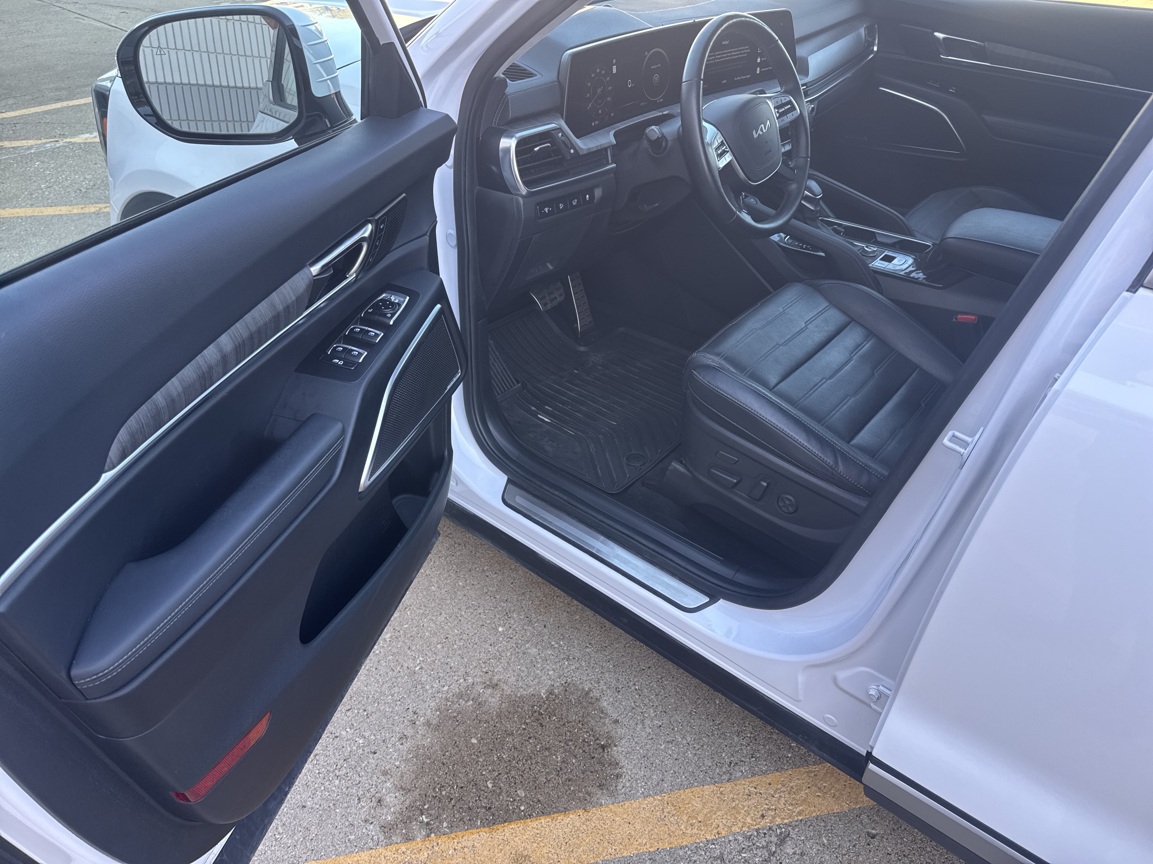 Used 2023 Kia Telluride SX Prestige AWD/4WD image 12