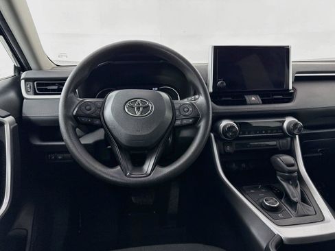 Certified 2025 Toyota RAV4 LE AWD/4WD image 28