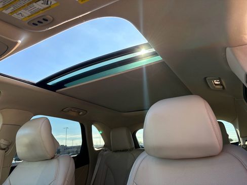 Used 2018 Lincoln MKC Reserve w/ Lincoln MKC Climate Package image 25